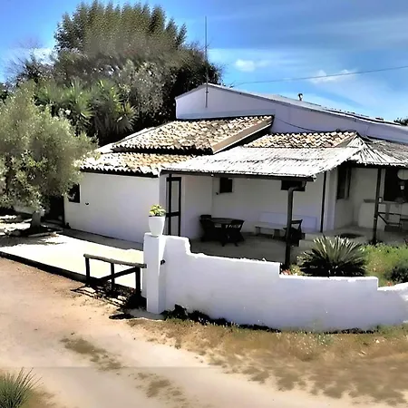 La Casa Del Carrubo Con Piscina Condivisa In Campagna Vicino Al Mare - Canestanco 18